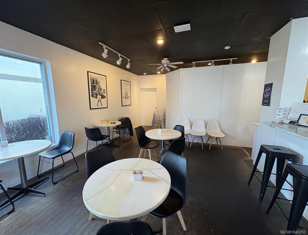 Fourth View of 1610 Cook St, Victoria, BC, V8T 3P1