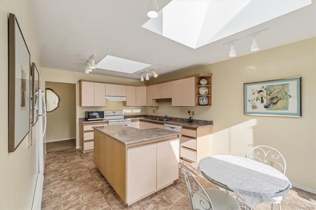 Third View of 1095 Pepper Pl, French Creek, BC, V9P 1Z5
