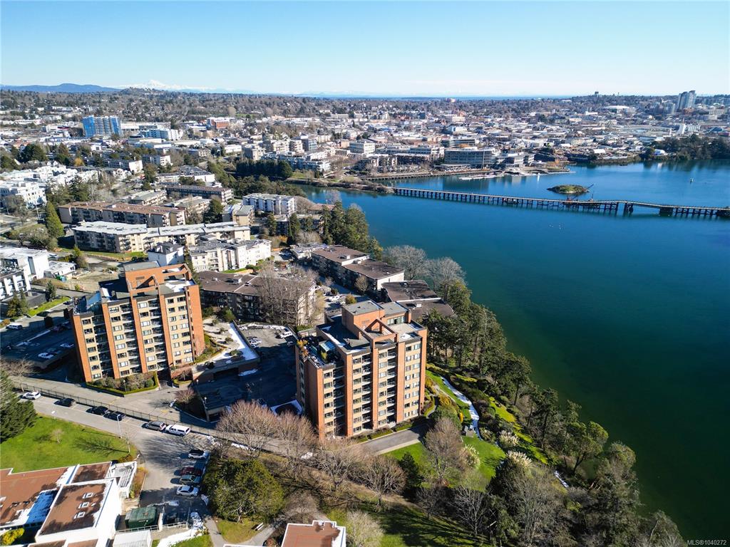 Second View of 103 Gorge Rd E, Victoria, BC, V9A 6Z2