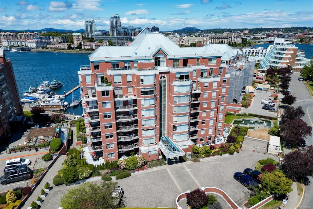 630 Montreal St, 1040294, BC,