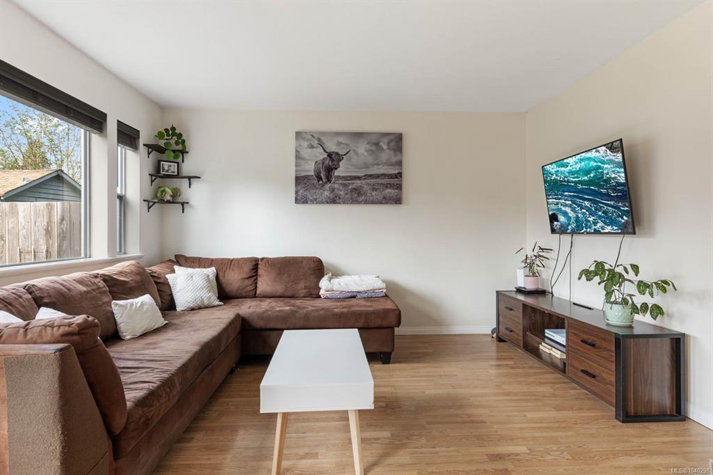 345 Menzies Ave, 1040298, BC,