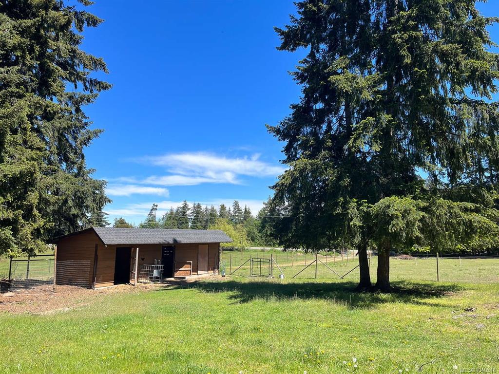 Fifth View of 981 Pratt Rd, Hilliers, BC, V9K 1W5