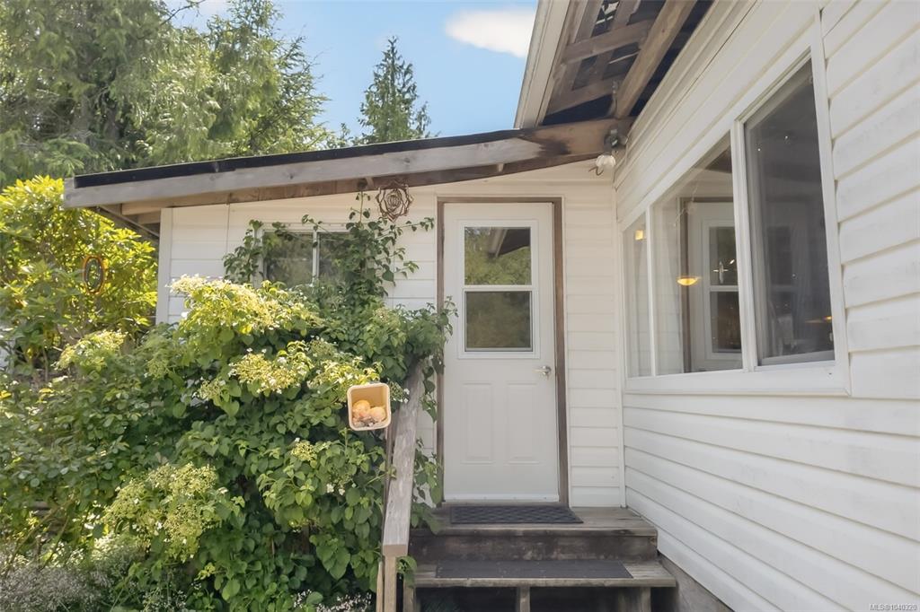 Third View of 911 Campbell St, Tofino, BC, V0R 2Z0