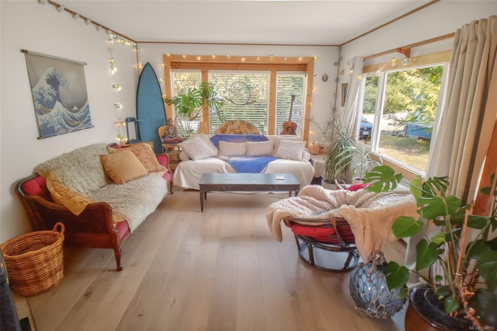 Fifth View of 911 Campbell St, Tofino, BC, V0R 2Z0