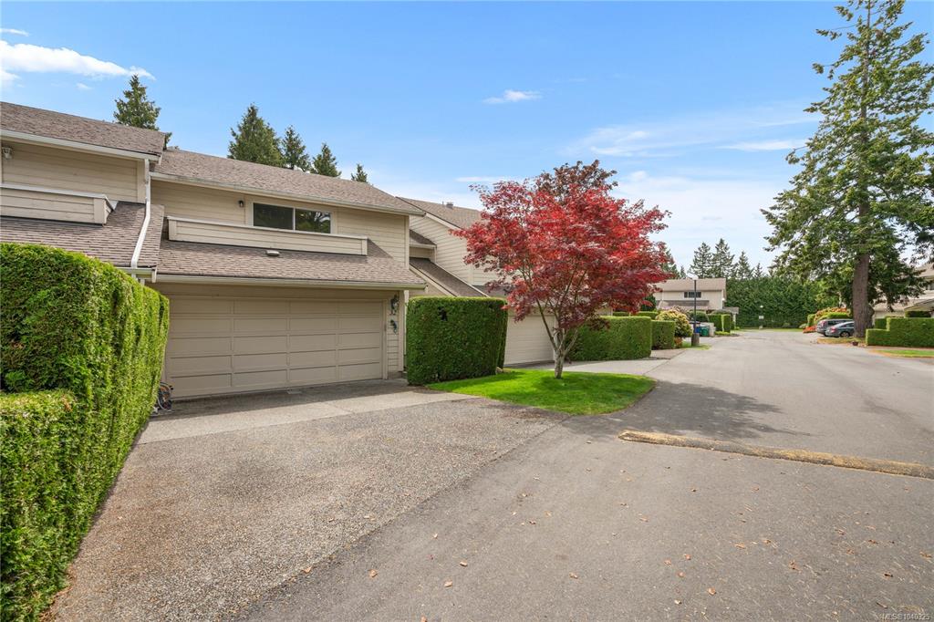 Second View of 1287 Verdier Ave, Central Saanich, BC, V8M 1H1