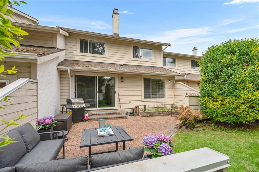 Fourth View of 1287 Verdier Ave, Central Saanich, BC, V8M 1H1
