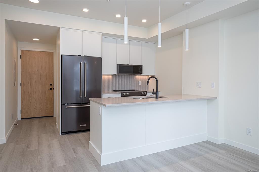 1102 Esquimalt Rd, 1040337, BC,