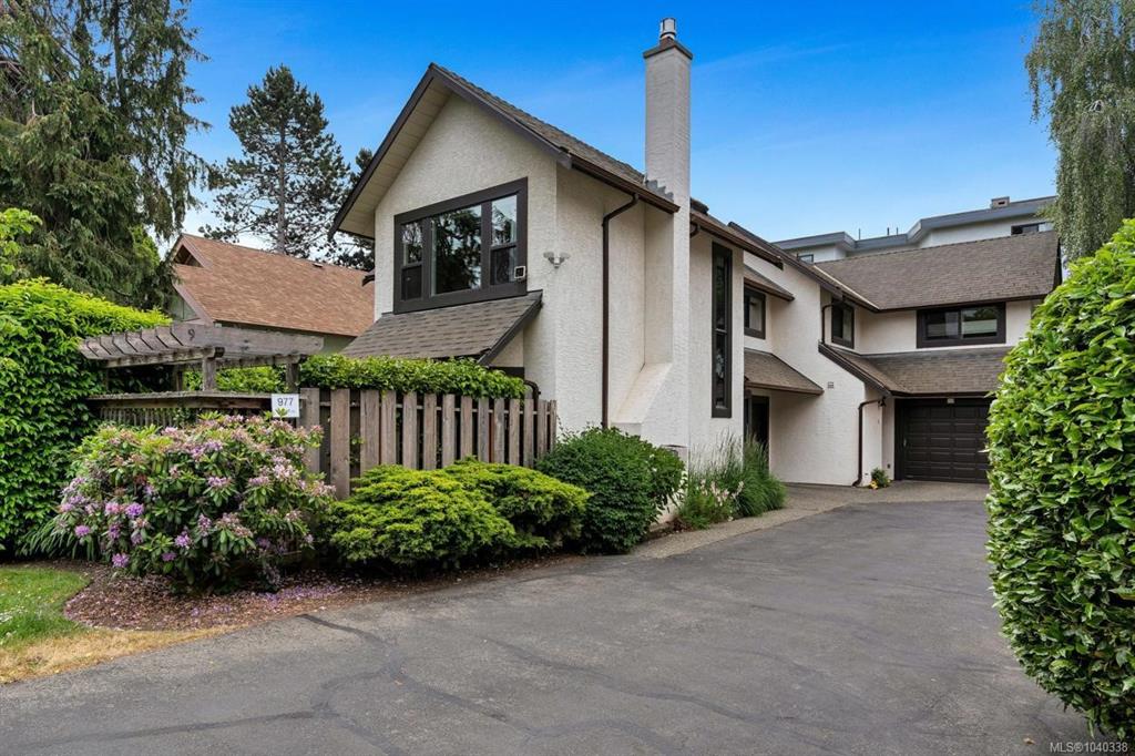 Fourth View of 977 Convent Pl, CONVENT PLACE, Victoria, BC, V8V 2Y9