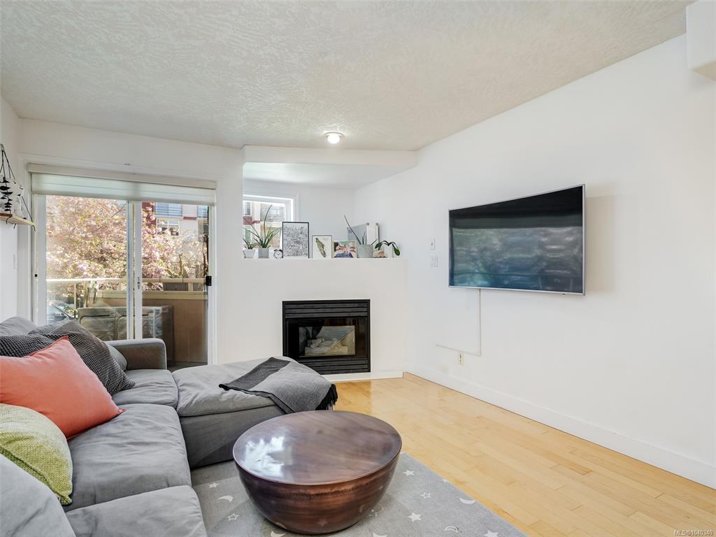 Fifth View of 320 Menzies St, Victoria, BC, V8V 2G9