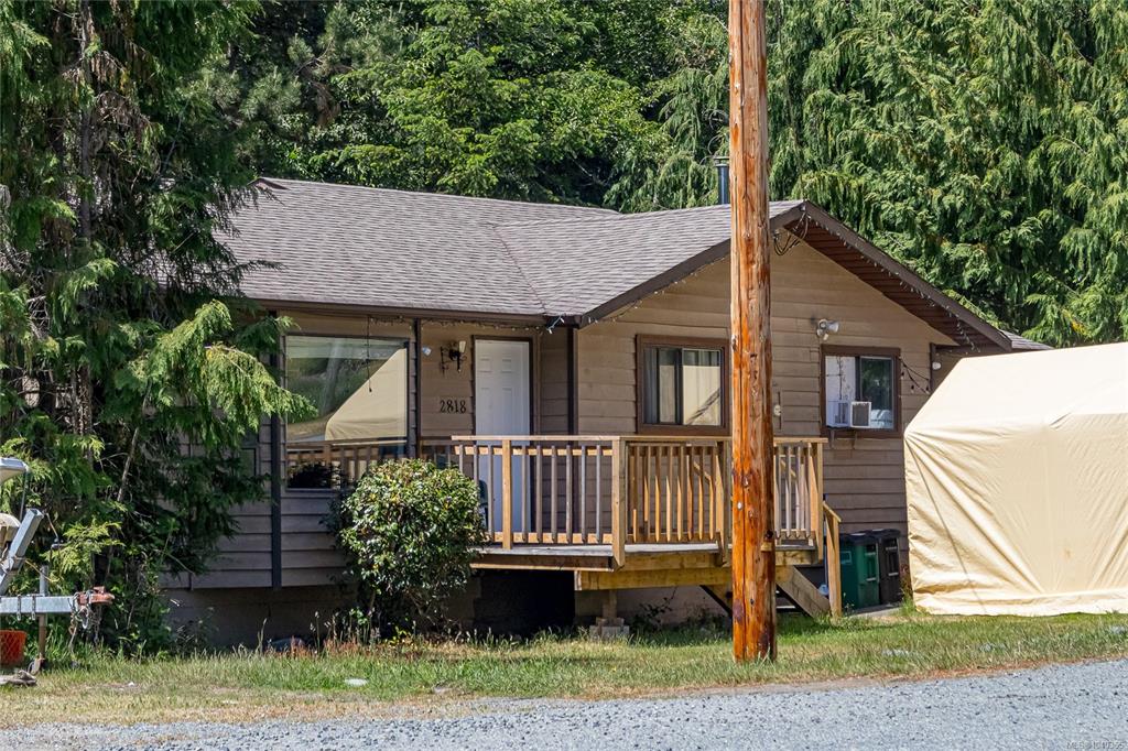 2818 Meadowview Rd, 1040355, BC,