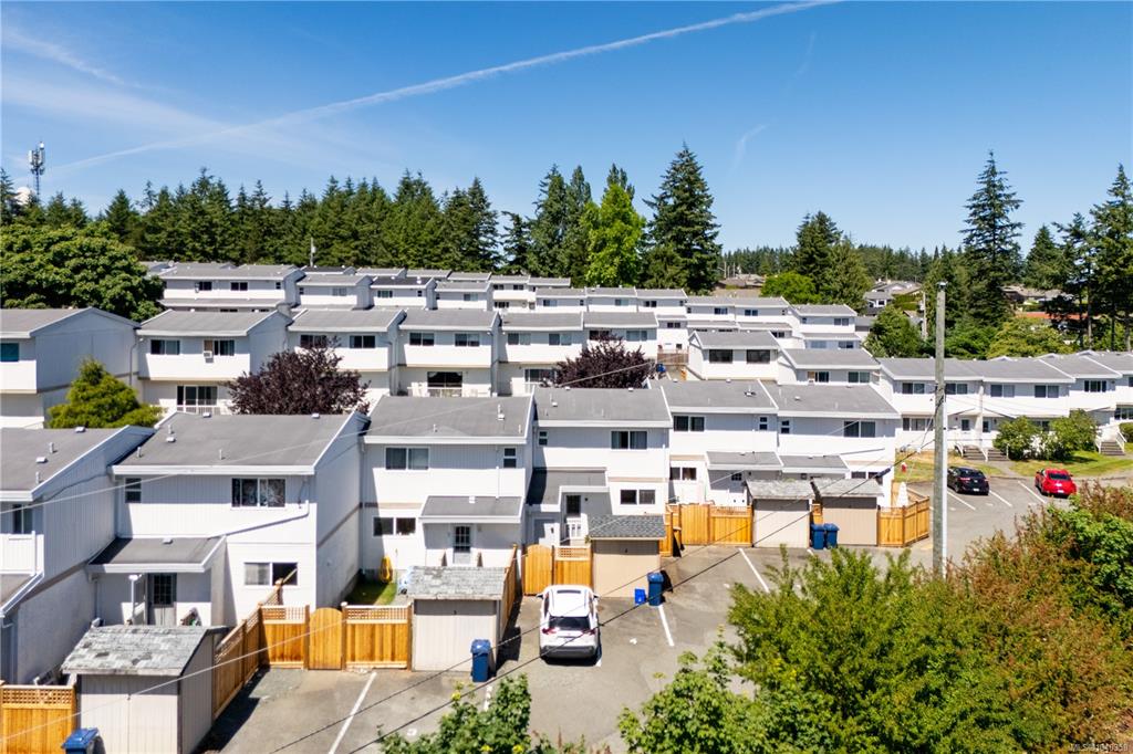MLS® listing #31564683 for sale located at 400 Robron Rd