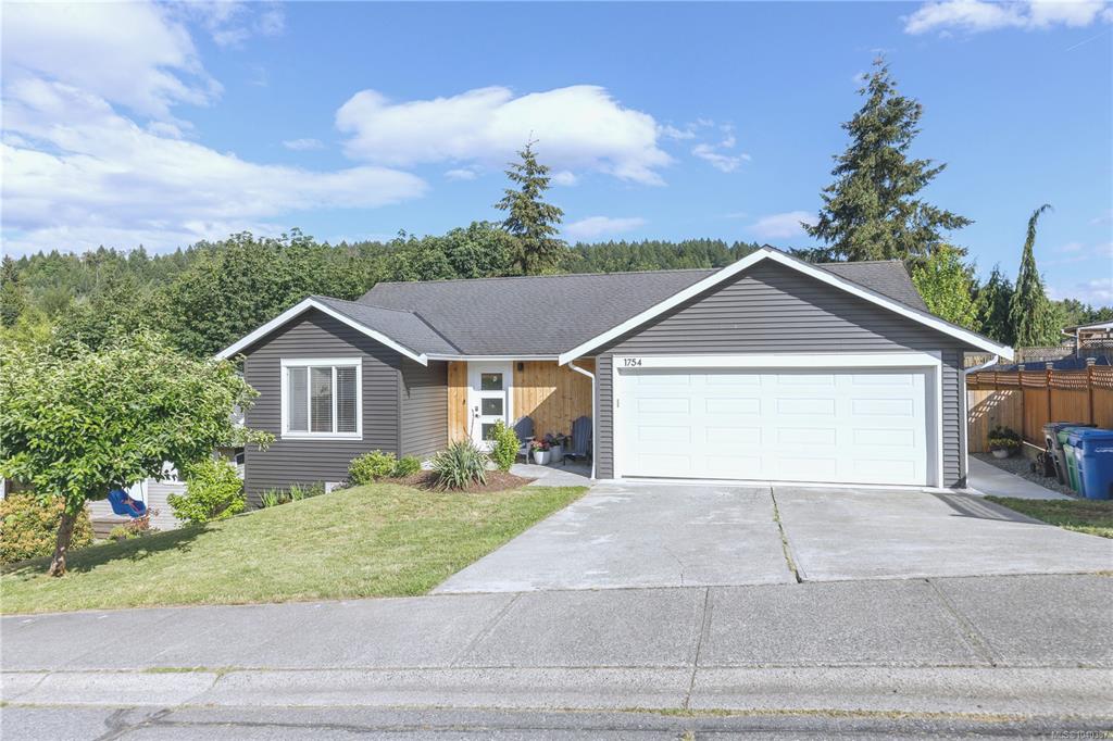 Second View of 1754 Idaho Pl, Nanaimo, BC, V9X 1C6