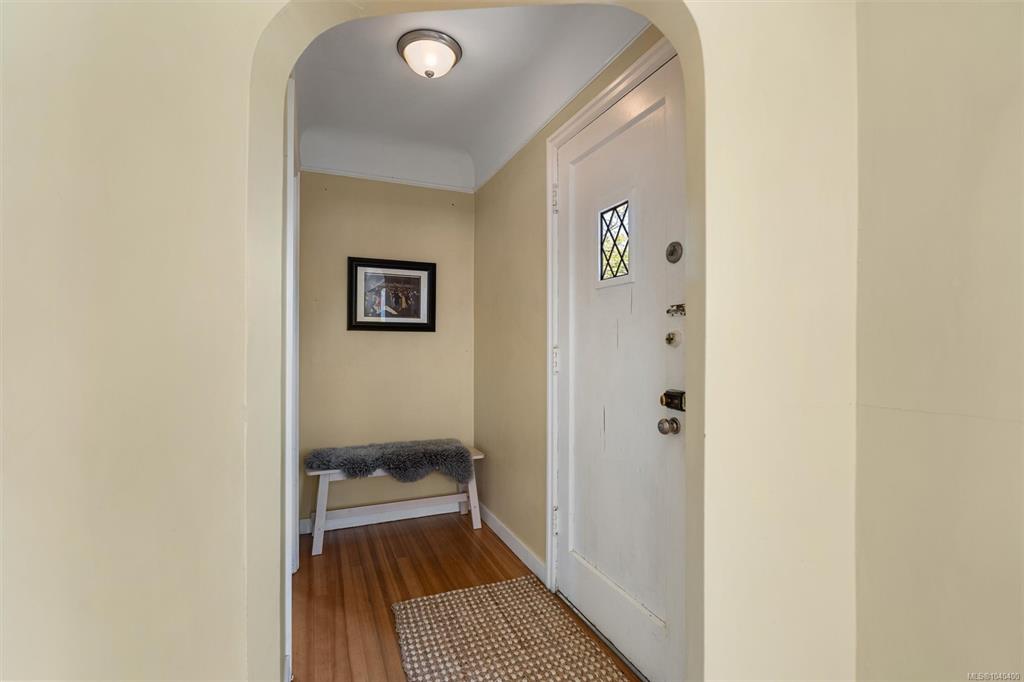Fourth View of 2530 Blackwood St, Victoria, BC, V8T 3W1