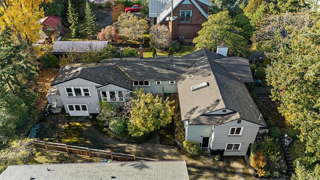 Second View of 943 Selkirk Ave, Esquimalt, BC, V9A 2V2