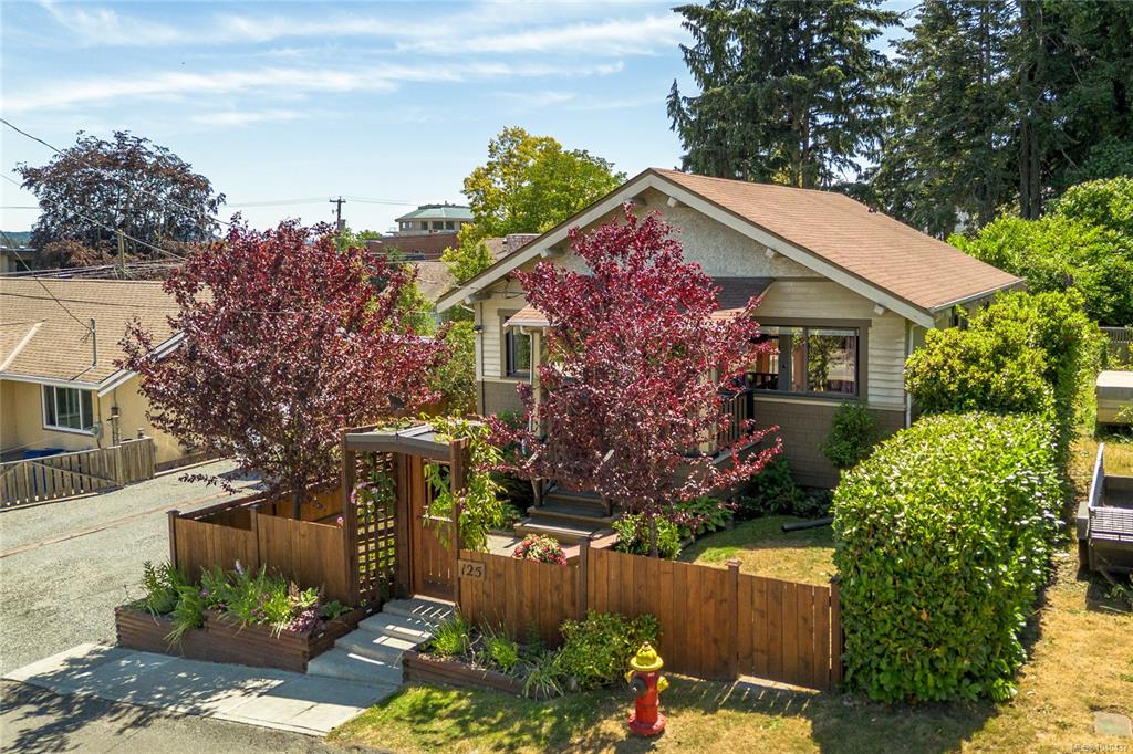 Third View of 125 Townsite Rd, Nanaimo, BC, V9S 1K5