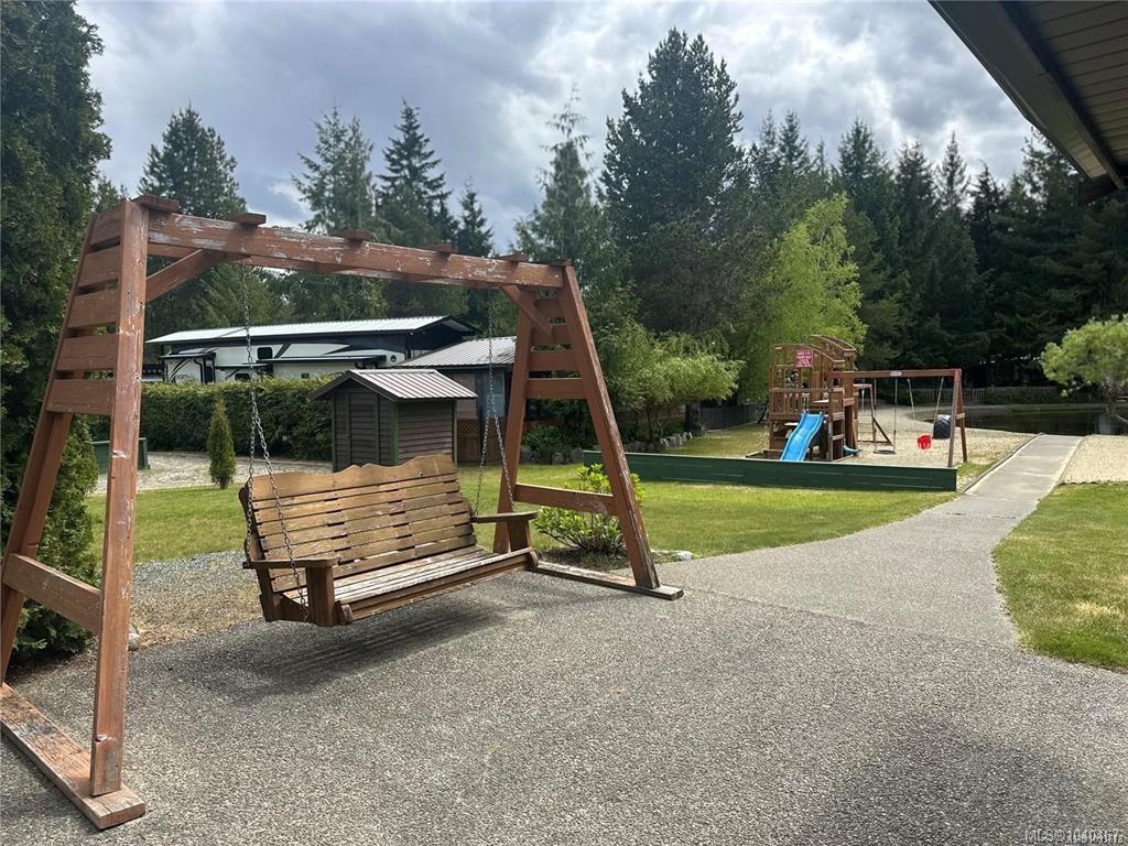 Fifth View of 2650 Turnbull Rd, Qualicum Beach, BC, V9K 2R2