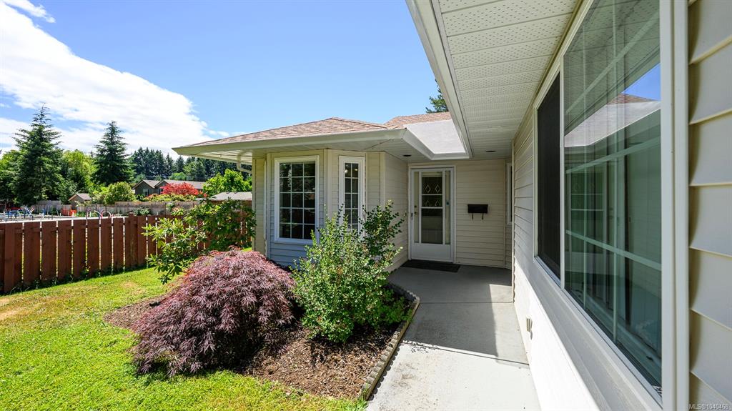 Third View of 1905 Willemar Ave, WOODGLEN ESTATES, Courtenay, BC, V9N 3M5