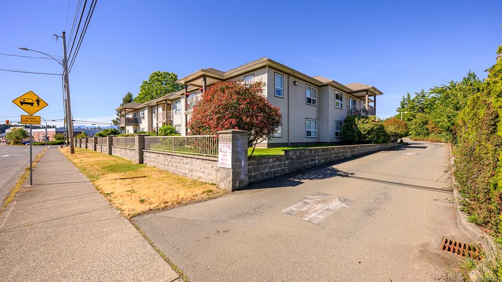 2525 Fitzgerald Ave, 1040471, BC,