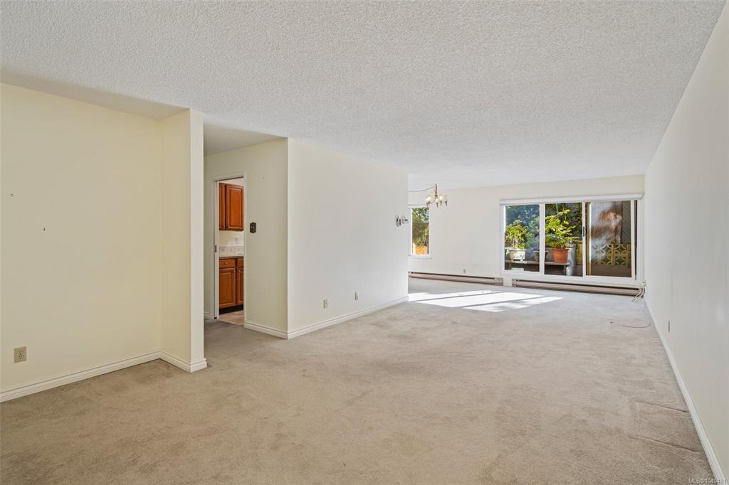 Fifth View of 1149 Rockland Ave, Chateauneuf, Victoria, BC, V8V 4T5