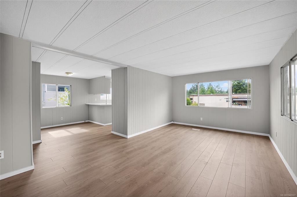 Third View of 61 Twelfth St, Brookdale Mobile Home Park, Nanaimo, BC, V9R 6L2