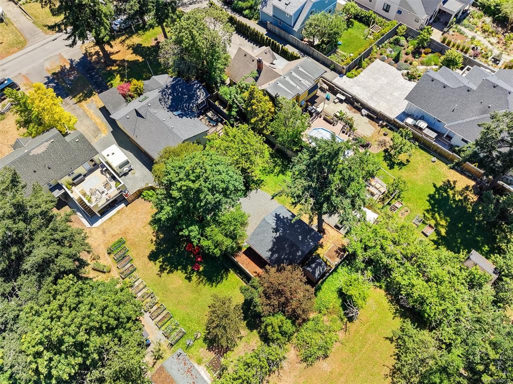 Fifth View of 2876 Austin Ave, Saanich, BC, V9A 2K7