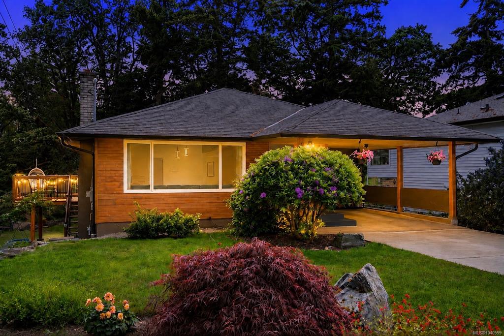 Second View of 1299 Camrose Cres, Saanich, BC, V8P 1N6