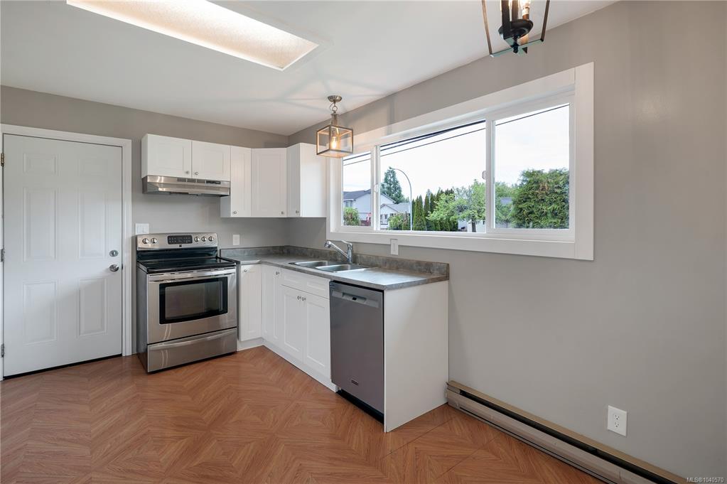 Fourth View of 540 Holm Rd, Campbell River, BC, V9W 1W4
