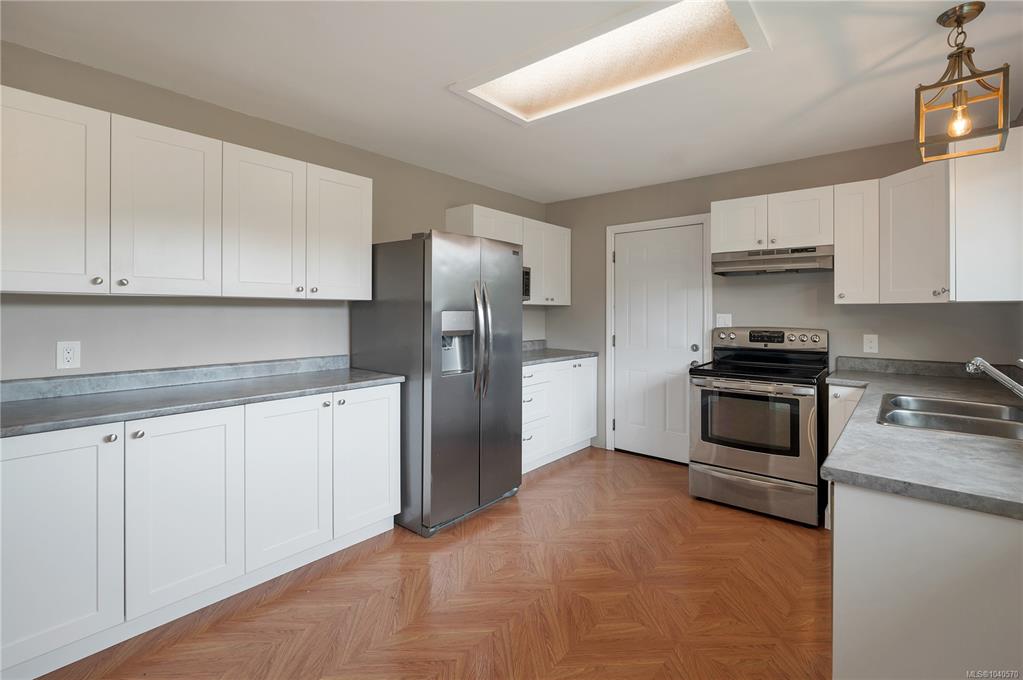 Fifth View of 540 Holm Rd, Campbell River, BC, V9W 1W4