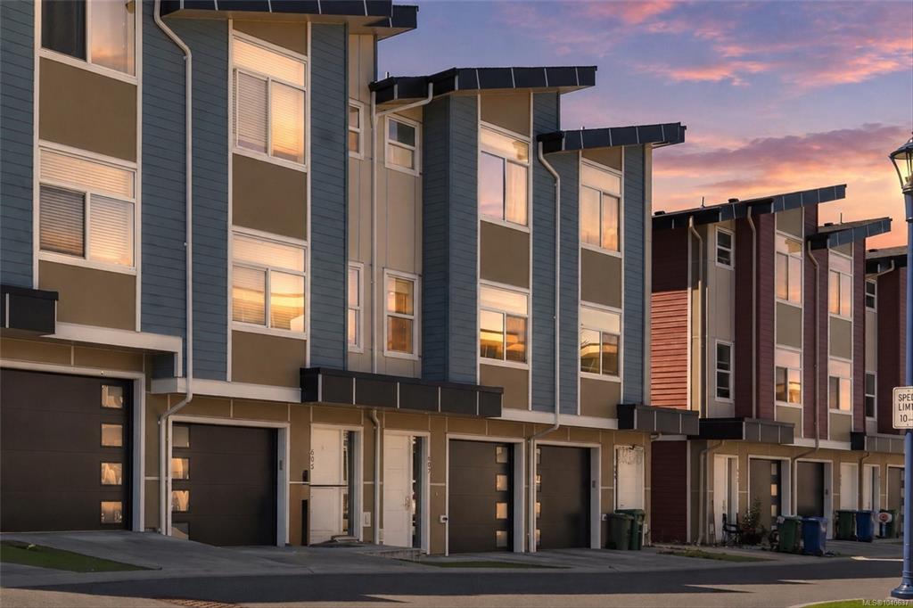 607 Selwyn Close, 1040637, BC,