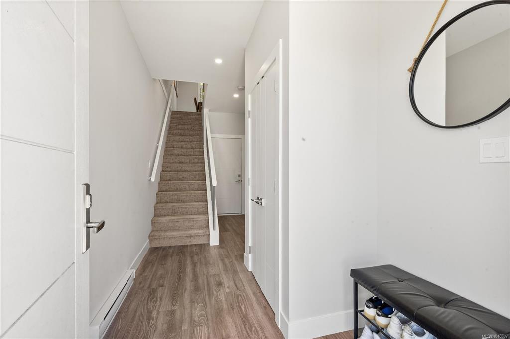 Third View of 607 Selwyn Close, Langford, BC, V9B 0Z2