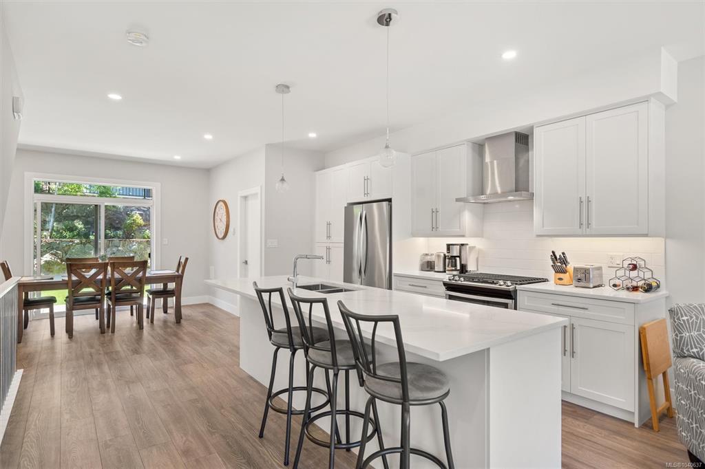 Fourth View of 607 Selwyn Close, Langford, BC, V9B 0Z2