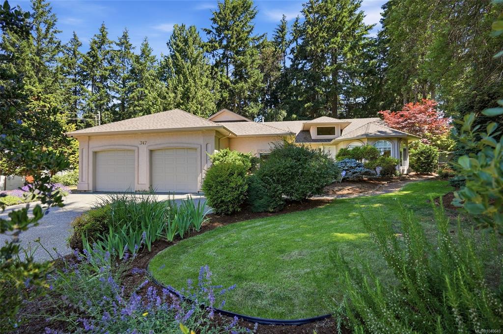 1747 Sangster Cres, 1040649, BC,