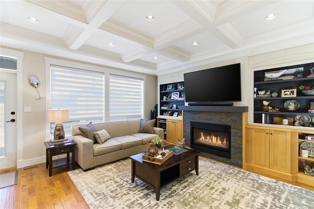 Fifth View of 844 Mulholland Dr, French Creek, BC, V9P 1Z5