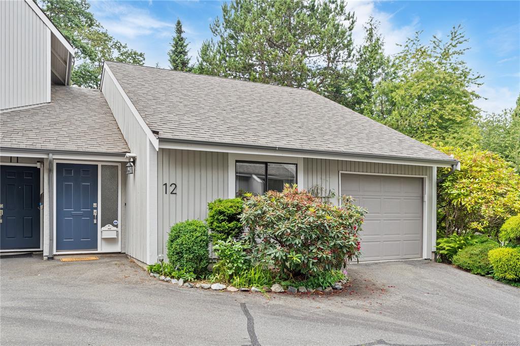 Fifth View of 4041 Saanich Rd, Saanich, BC, V8X 1Z2