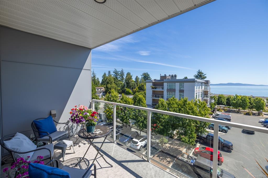 Fourth View of 5120 Cordova Bay Rd, The Haro, Saanich, BC, V8Y 2K5