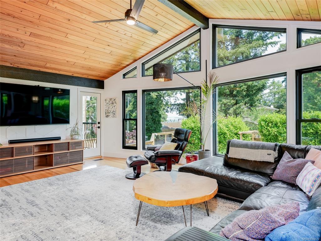 Fourth View of 1657 Ash Rd, Saanich, BC, V8N 2T2