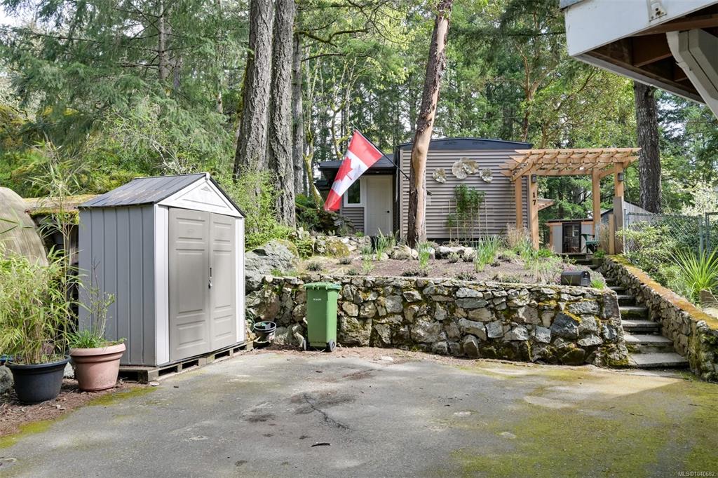 Third View of 2500 Florence Lake Rd, Langford, BC, V9B 4H2