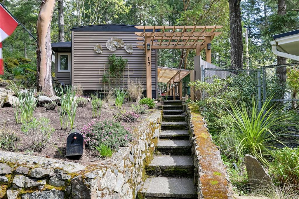 Fourth View of 2500 Florence Lake Rd, Langford, BC, V9B 4H2