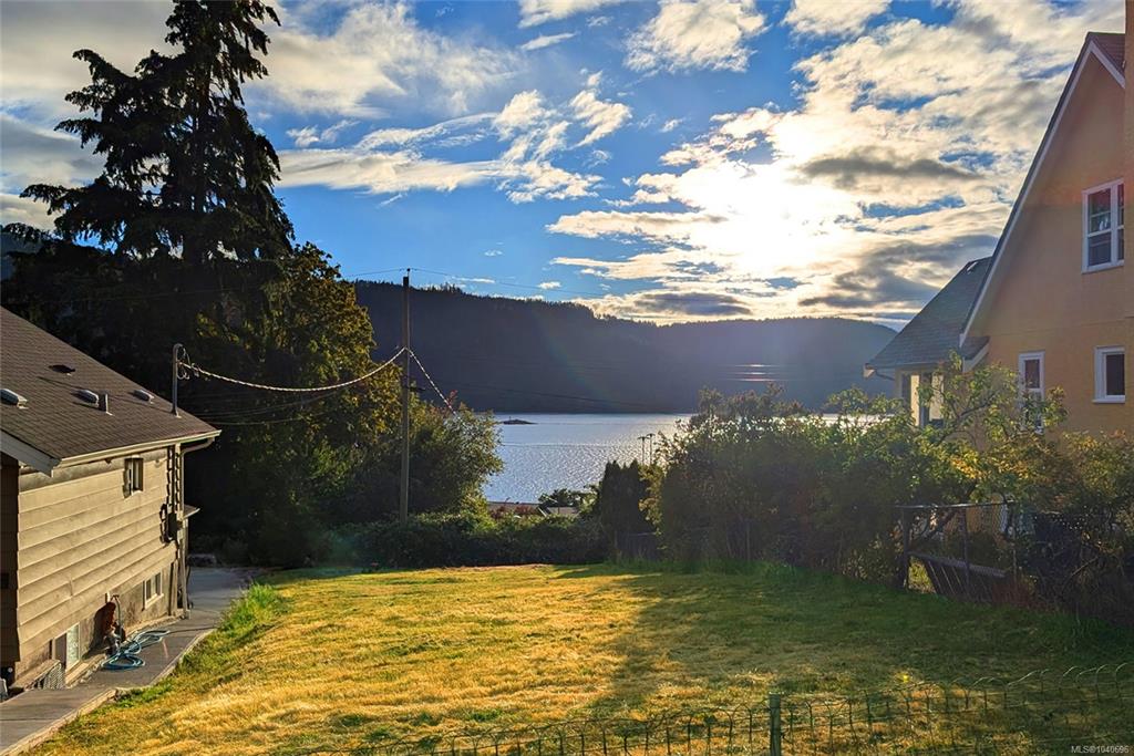2630 2nd Ave, 1040696, BC,