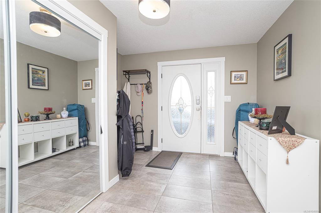 Third View of 671 Marsh Wren Pl, Long Lake Heights, Nanaimo, BC, V9T 5R4