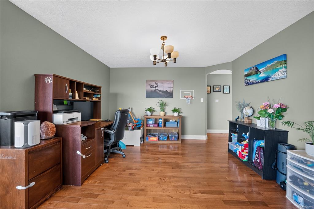 Fifth View of 925 Cassandra Pl, EAGLEPOINT, Nanaimo, BC, V9V 1C1
