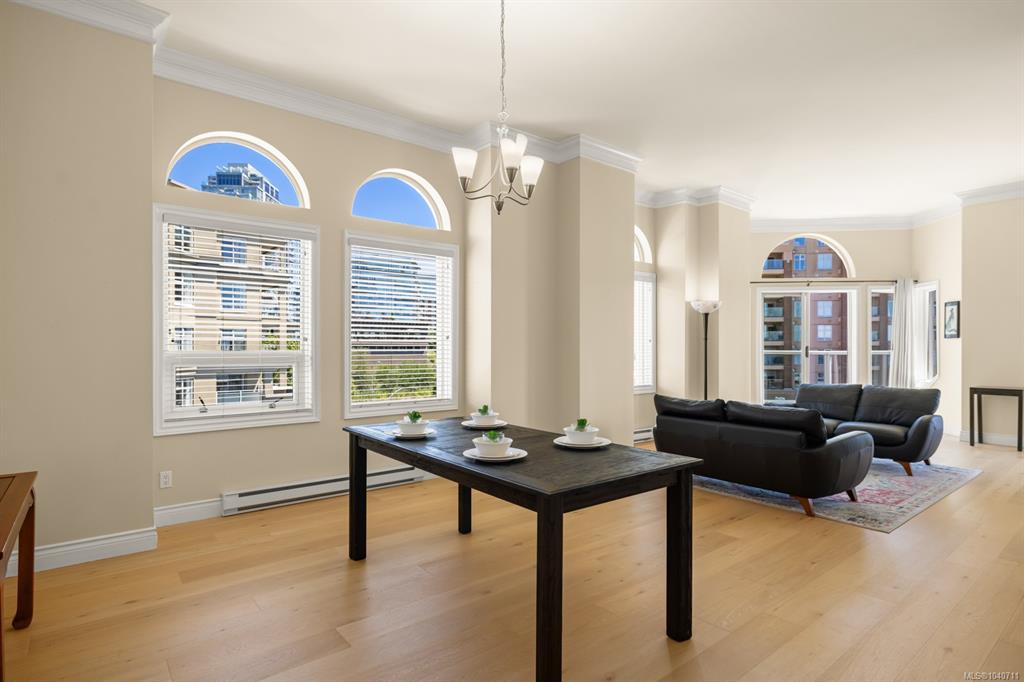 Fourth View of 10 Paul Kane Pl, Victoria, BC, V9A 7J8