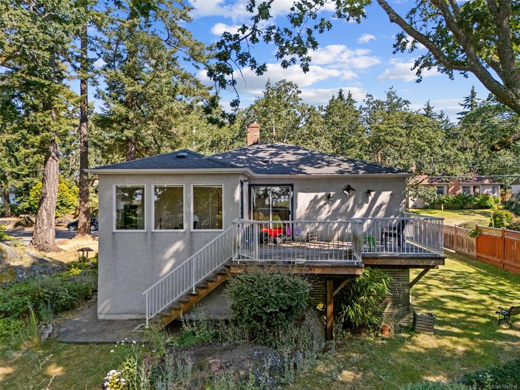 Fourth View of 1193 Old Esquimalt Rd, Esquimalt, BC, V9A 4X7