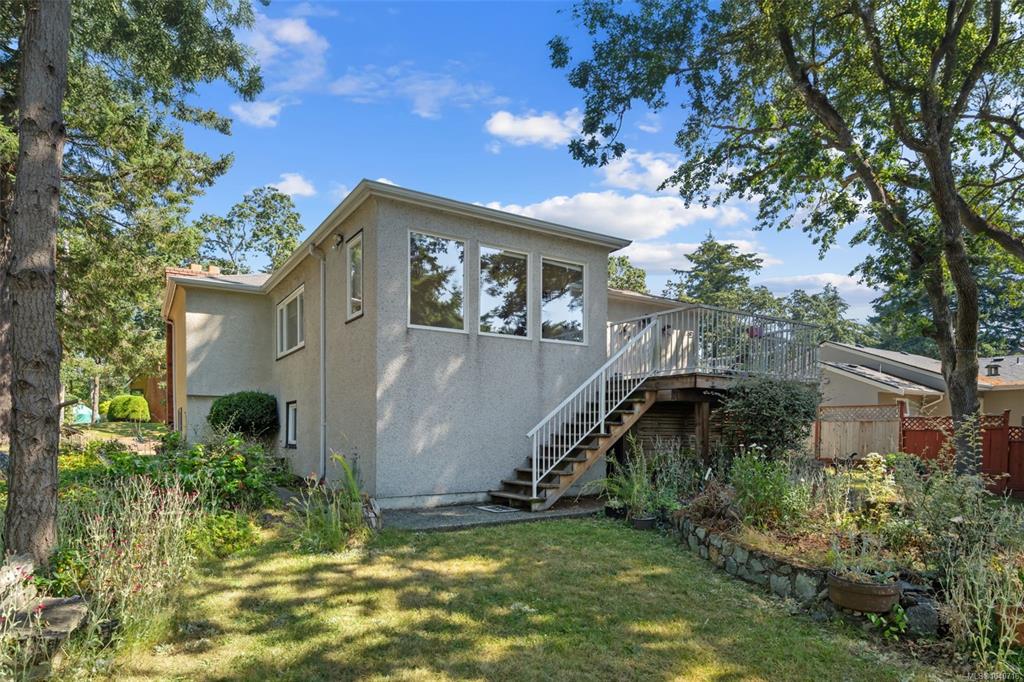 Fifth View of 1193 Old Esquimalt Rd, Esquimalt, BC, V9A 4X7