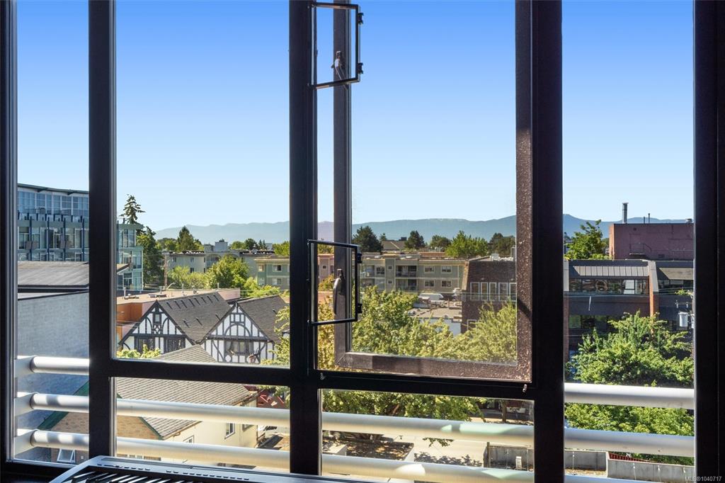Fourth View of 1029 View St, Jukebox, Victoria, BC, V8V 4Y3
