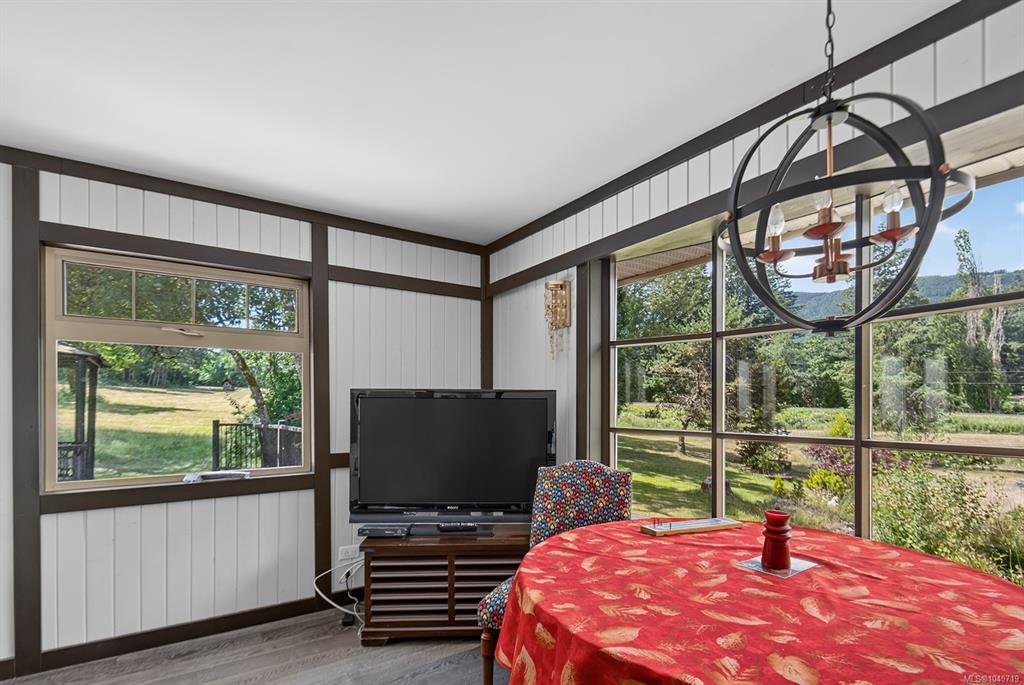 Fifth View of 7621 Trans Canada Hwy, Duncan, BC, V9L 6B1