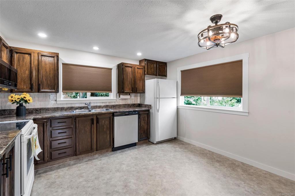 Fifth View of 2885 Boys Rd, Alderlea Estates, Duncan, BC, V9L 4Y9
