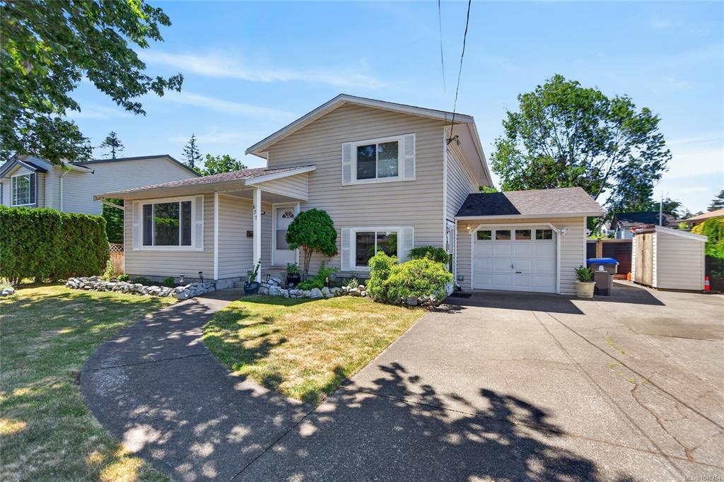 677 Somenos Dr, 1040764, BC,