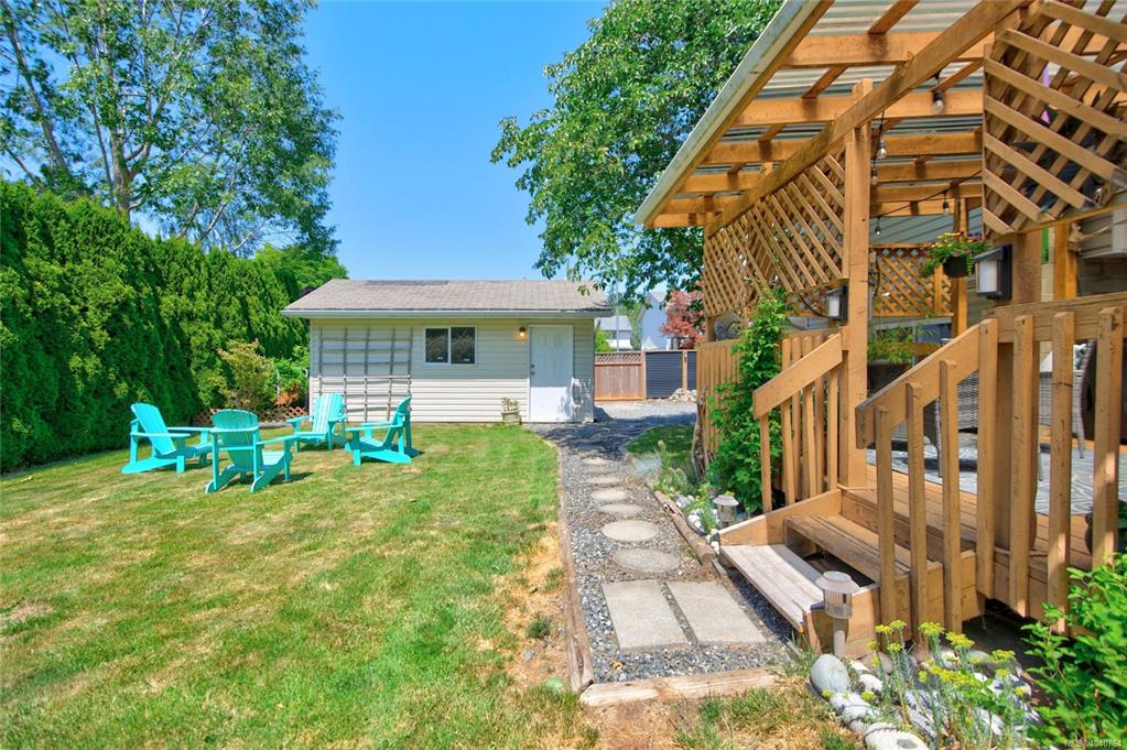 Third View of 677 Somenos Dr, Comox, BC, V9M 1B5