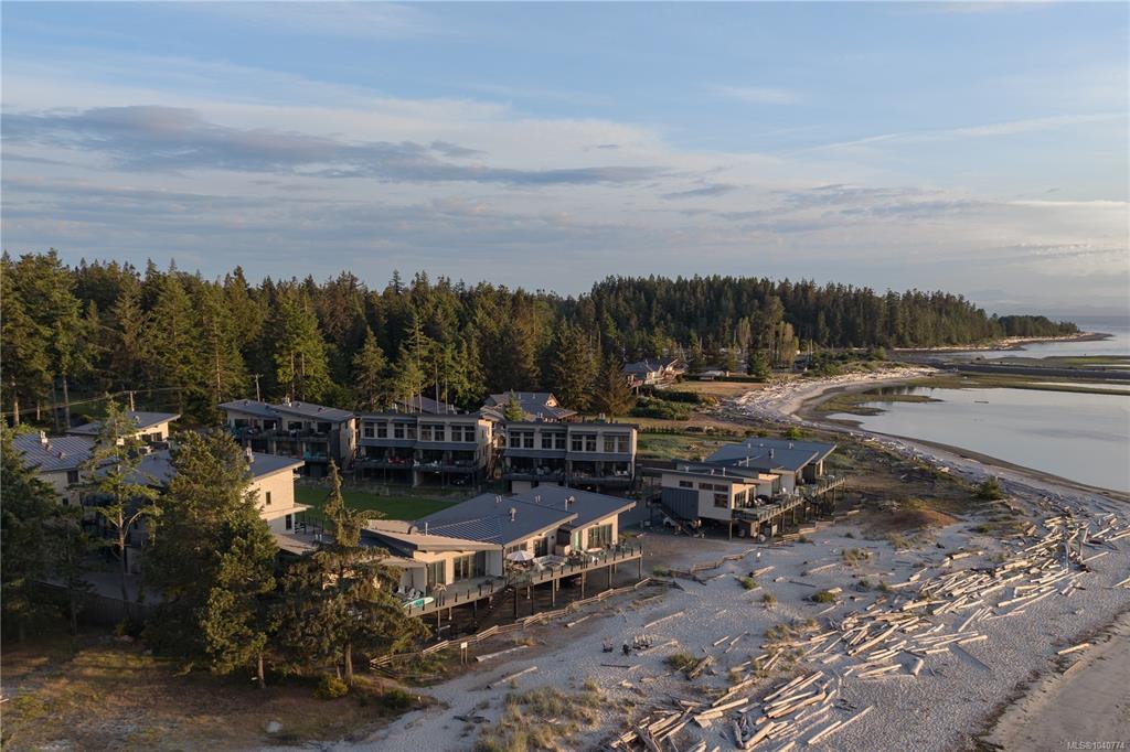 Second View of 9022 Clarkson Ave, The Beach House at Saratoga, Black Creek, BC, V9J 1B2